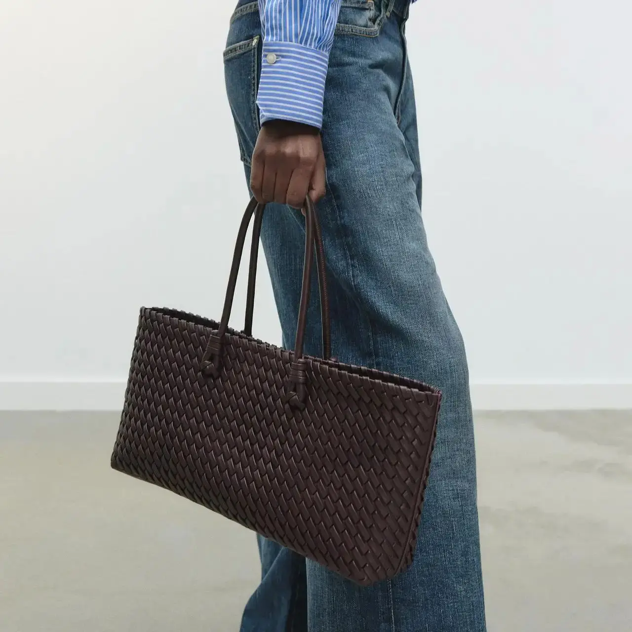Arvella Woven Leather Handbag - Image 5