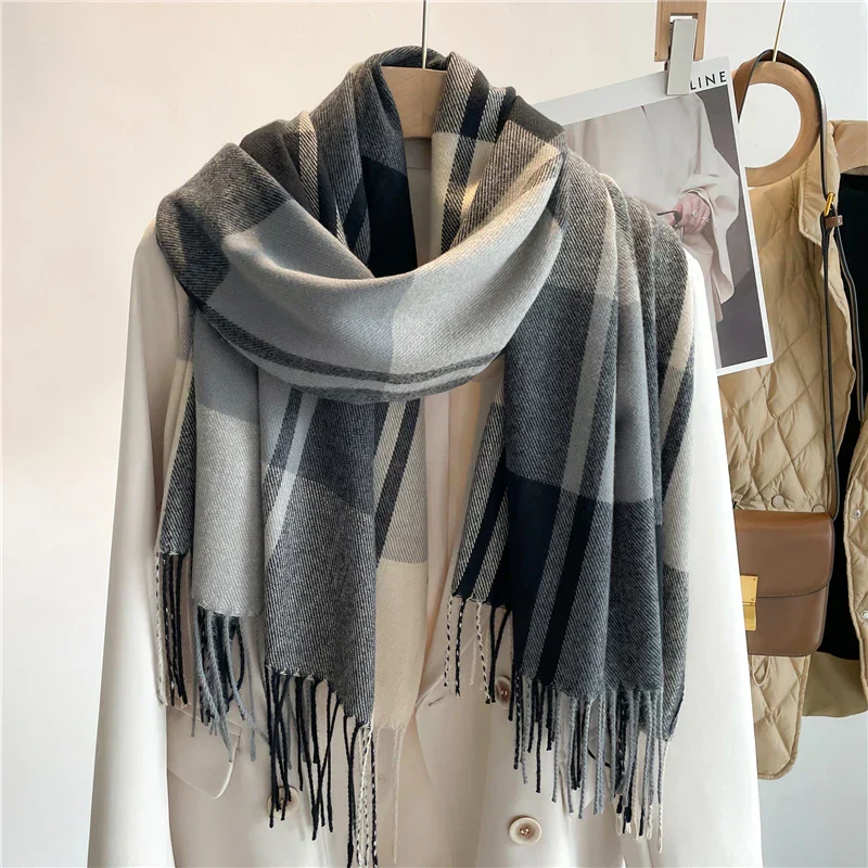 Avielle Cashmere Scarf - Image 4