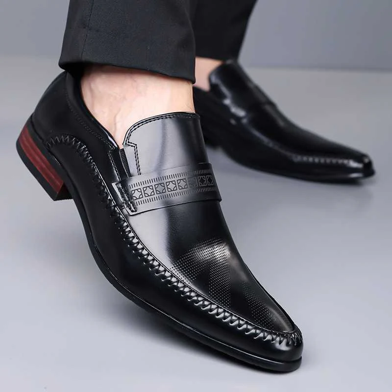 Harrow Crest Leather Loafers - Image 9