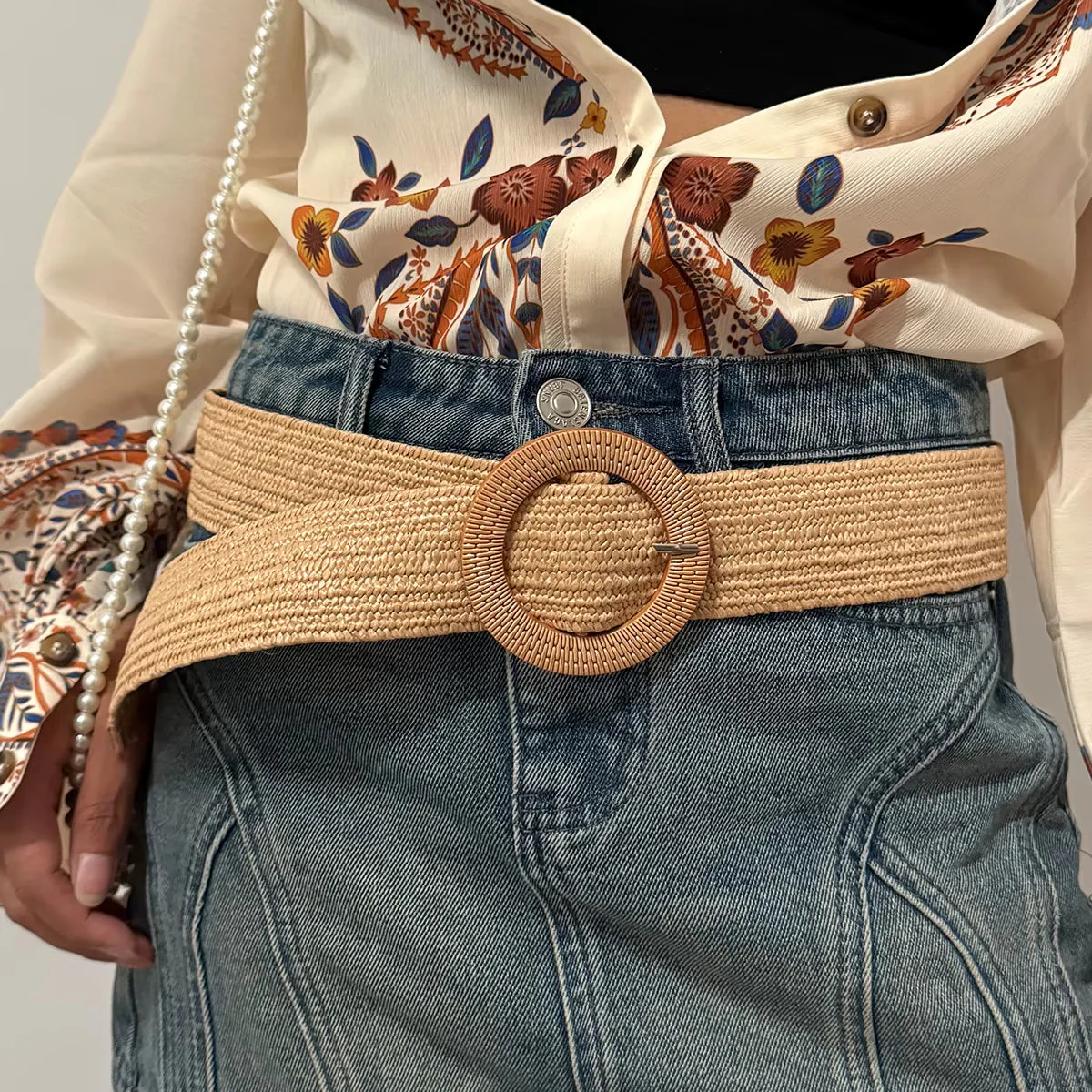 Marais Circle Raffia Belt - Image 5