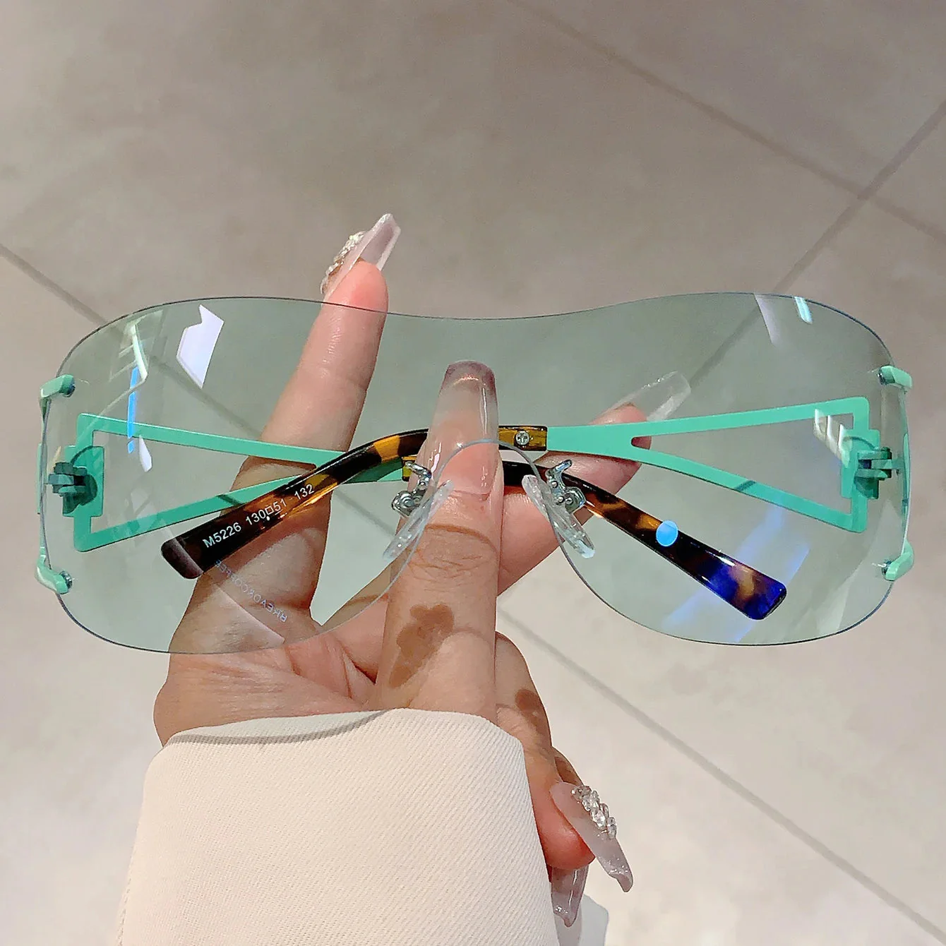 Nova Gradient Veil Shades - Image 4