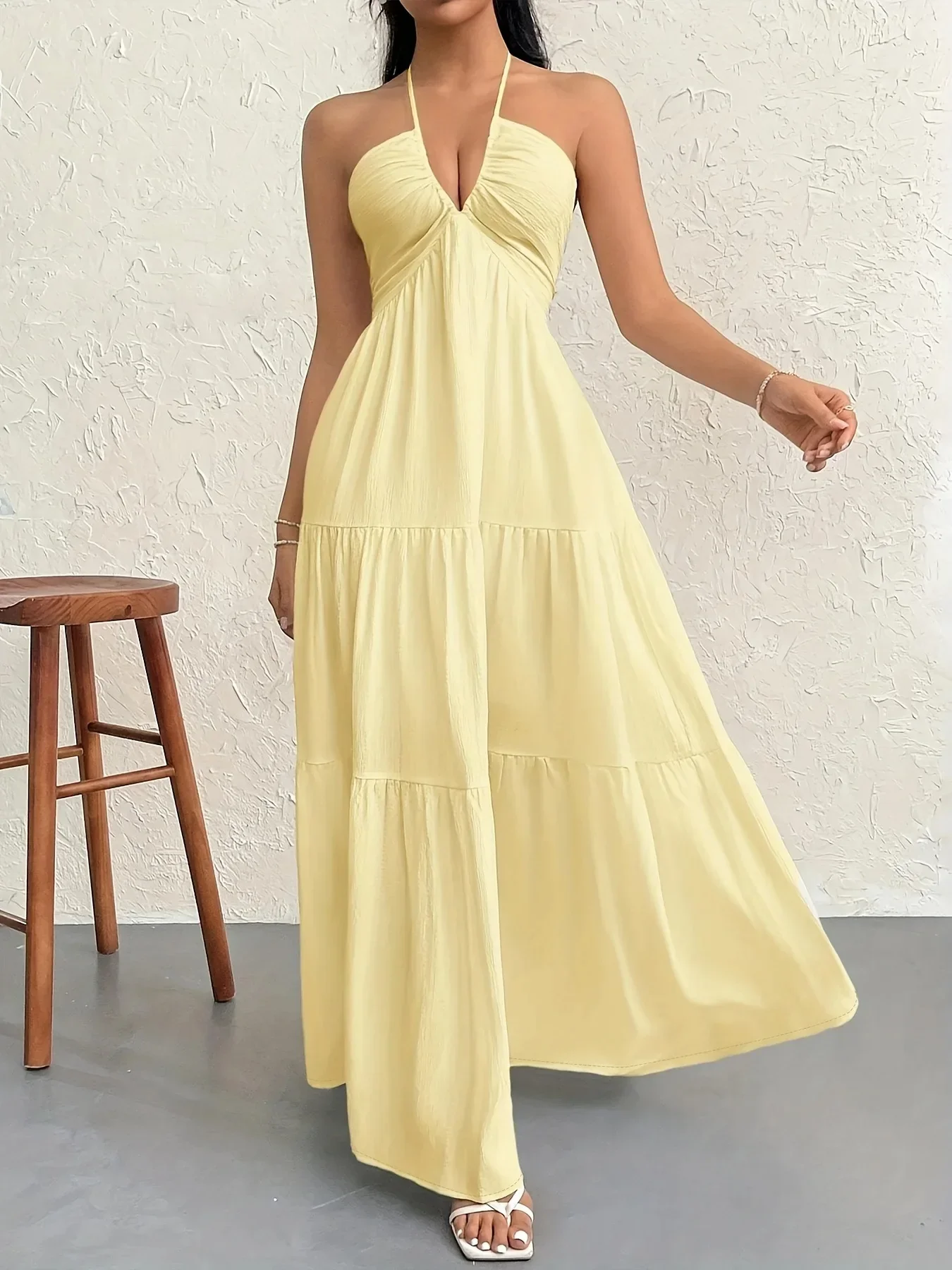 The Dahlia Halter - Image 5